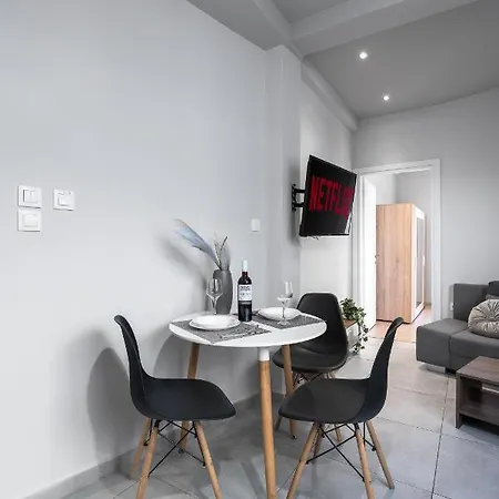 Апартаменты Upper Floor, The Luxury